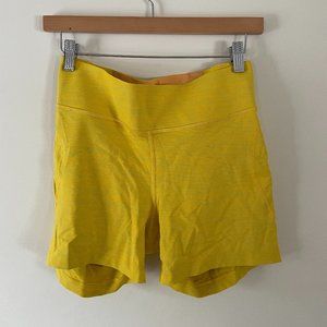 Outdoor Voices TechSweat Shorts Yellow - 3.5" - L